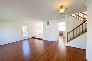 13907 Castle Ct, Chantilly, VA 20151 - Photo 12