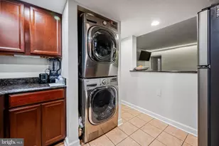 1423 Northgate Square, Reston, VA 20190 - Photo 14