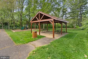 8555 Dellway Ln, Vienna, VA 22180 - Photo 28