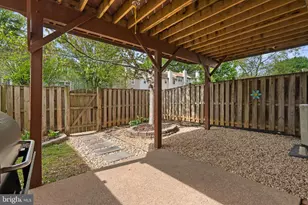8555 Dellway Ln, Vienna, VA 22180 - Photo 26