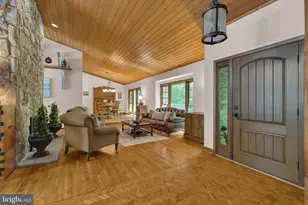 9920 Jaydee Blvd, Fairfax Station, VA 22039 - Photo 4