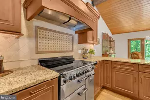 9920 Jaydee Blvd, Fairfax Station, VA 22039 - Photo 12