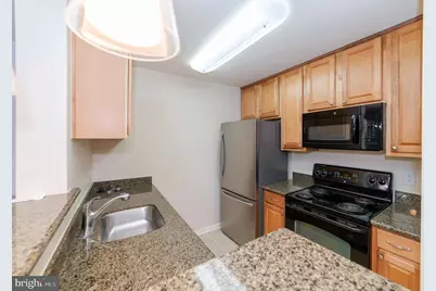 3176 Summit Square Drive #4-D3, Oakton, VA 22124 - Photo 16