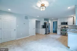 503 Hunt Way Ln, Herndon, VA 20170 - Photo 4