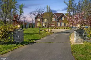 7934 Shreve Rd, Falls Church, VA 22043 - Photo 10