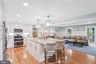10719 Oakenshaw Ct, Burke, VA 22015 - Photo 6