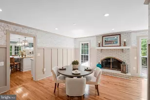 10719 Oakenshaw Ct, Burke, VA 22015 - Photo 8