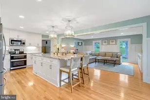 10719 Oakenshaw Ct, Burke, VA 22015 - Photo 8