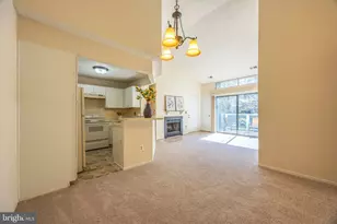 11703 Summerchase Cir, Reston, VA 20194 - Photo 14