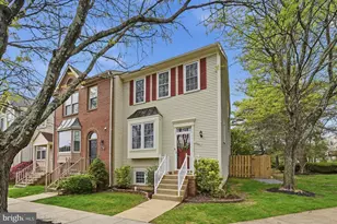 1443 Bluemont Ct, Herndon, VA 20170 - Photo 2