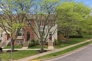 1443 Bluemont Ct, Herndon, VA 20170 - Photo 22