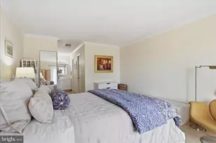 8360 Greensboro Dr, McLean, VA 22102 - Photo 12