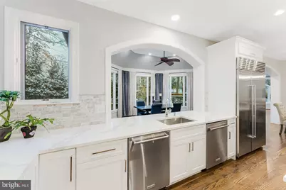 7814 Crownhurst Court, McLean, VA 22102 - Photo 16