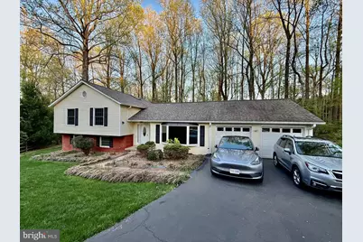 12220 Tall Pines Court, Fairfax, VA 22030 - Photo 2