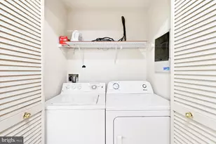 8856 Ashgrove House Ln, Vienna, VA 22182 - Photo 22