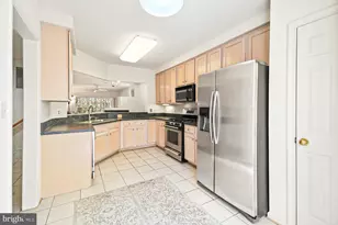 8856 Ashgrove House Ln, Vienna, VA 22182 - Photo 12