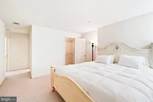 8856 Ashgrove House Ln, Vienna, VA 22182 - Photo 28