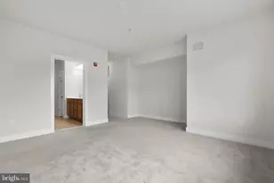 9521 Bastille St, Fairfax, VA 22031 - Photo 18