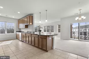 9521 Bastille St, Fairfax, VA 22031 - Photo 10