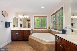 14541 Old Mill Rd, Centreville, VA 20121 - Photo 90