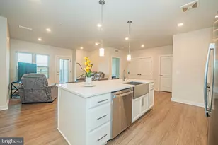 12880 Mosaic Pk Wy, Herndon, VA 20171 - Photo 6