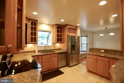 8523 Electric Avenue, Vienna, VA 22182 - Photo 16