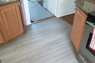 8523 Electric Ave, Vienna, VA 22182 - Photo 2