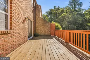 8931 Park Forest Dr, Springfield, VA 22152 - Photo 16