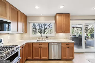 10305 Mountington Court, Vienna, VA 22182 - Photo 6