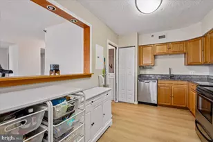 5501 Seminary Rd, Falls Church, VA 22041 - Photo 8
