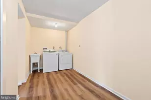8361 Thompson Rd, Annandale, VA 22003 - Photo 30