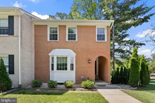 8361 Thompson Rd, Annandale, VA 22003 - Photo 2