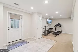 1707 Galloway Dr, Vienna, VA 22182 - Photo 54