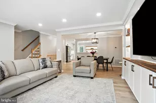 6586 Morning Meadow Dr, Alexandria, VA 22315 - Photo 10