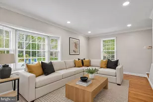 8251 Clifton Farm Ct, Alexandria, VA 22306 - Photo 6