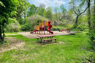 8251 Clifton Farm Ct, Alexandria, VA 22306 - Photo 8