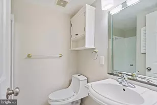 8251 Clifton Farm Ct, Alexandria, VA 22306 - Photo 34