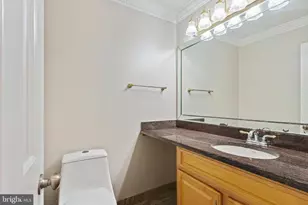 8251 Clifton Farm Ct, Alexandria, VA 22306 - Photo 12