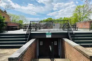 8251 Clifton Farm Ct, Alexandria, VA 22306 - Photo 6