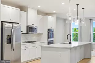 14538 George Carter Way NE, Chantilly, VA 20151 - Photo 6