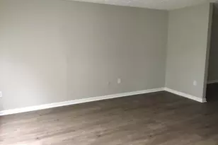 6100 Hoskins Hollow Cir, Centreville, VA 20121 - Photo 2