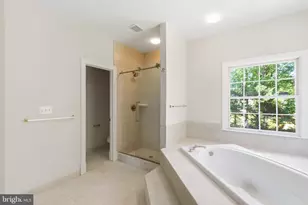 9395 Wolf Trap Creek Ct, Great Falls, VA 22066 - Photo 32