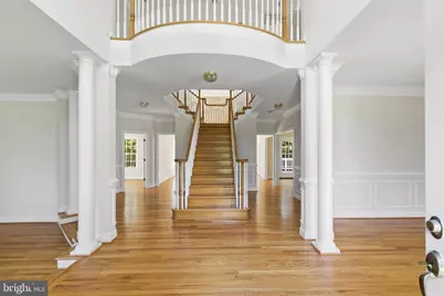 9395 Wolf Trap Creek Court, Great Falls, VA 22066 - Photo 6