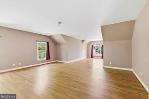 9395 Wolf Trap Creek Ct, Great Falls, VA 22066 - Photo 26