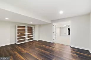9395 Wolf Trap Creek Ct, Great Falls, VA 22066 - Photo 46