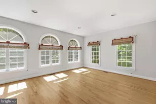 9395 Wolf Trap Creek Ct, Great Falls, VA 22066 - Photo 20