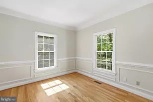 9395 Wolf Trap Creek Ct, Great Falls, VA 22066 - Photo 22