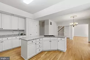 9395 Wolf Trap Creek Ct, Great Falls, VA 22066 - Photo 22