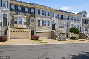 2078 Capstone, Herndon, VA 20170 - Photo 2