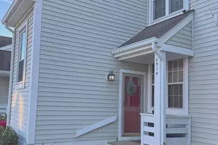 2914 Yarling Ct, Falls Church, VA 22042 - Photo 2